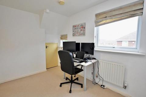 2 bedroom flat for sale - Follager Road, Rugby, Warwickshire, CV21 2JF