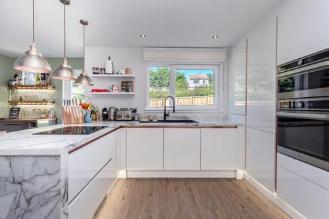 12 Broadwood View, Auchterarder, PH3 1GA