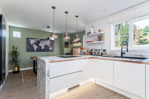 12 Broadwood View, Auchterarder, PH3 1GA