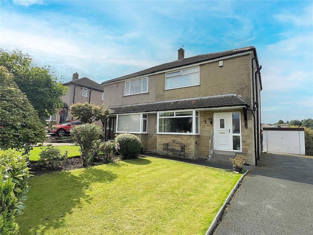 Northfield Grove, Wibsey, Bradford, BD6 3 bed semidetached house for