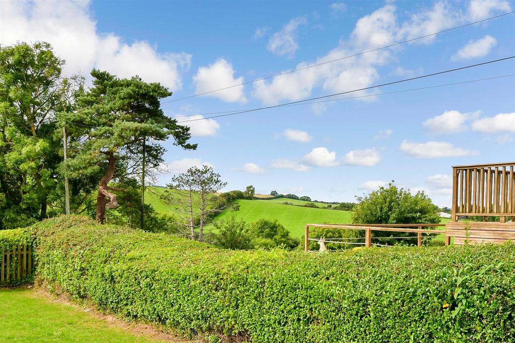 Victoria Avenue, Shanklin, Isle of Wight 2 bed detached bungalow for