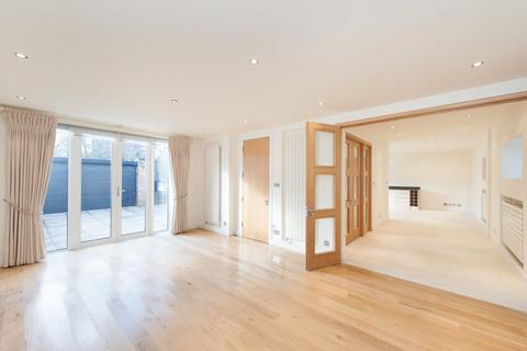 5 bedroom detached house to rent, St Johns Wood Park, St Johns Wood, London, NW8