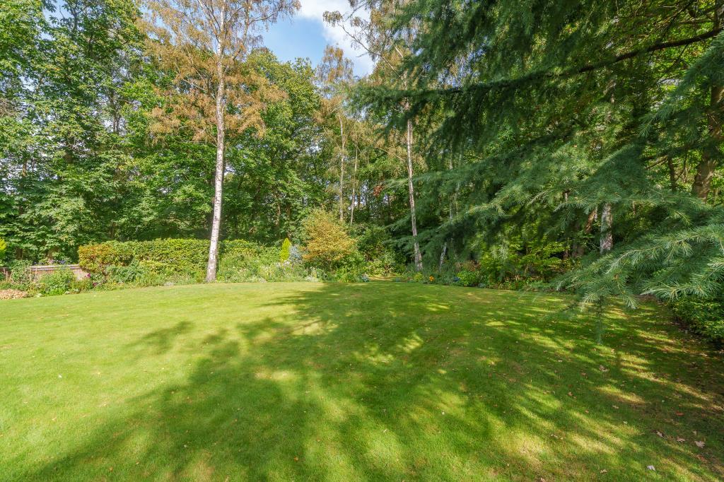 Ascot, Berkshire, SL5 4 bed detached bungalow for sale £2,000,000