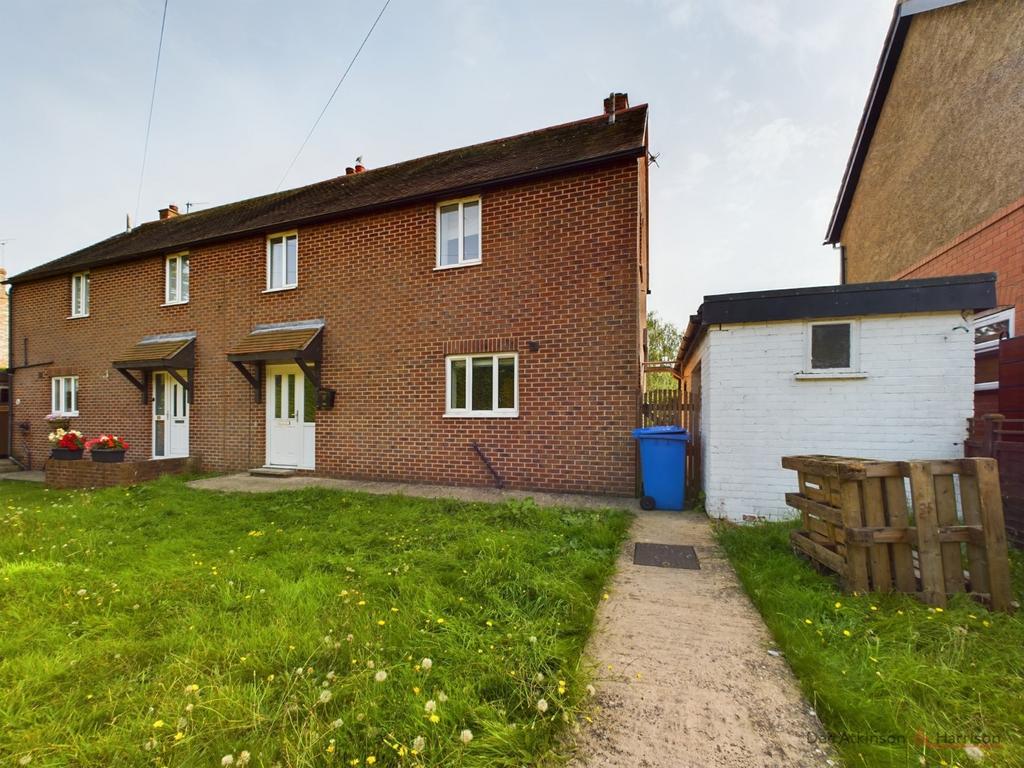 3 Bedroom Semi Detached House - For Sale by Onlin