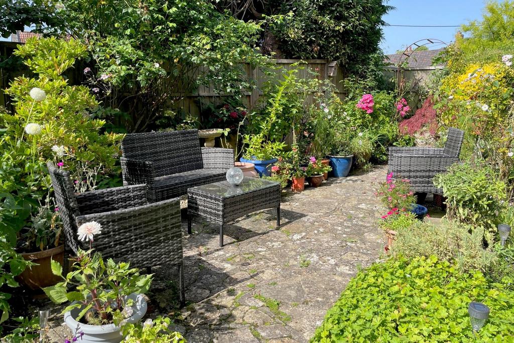 Queen Camel, Somerset, BA22 4 bed detached house for sale £400,000