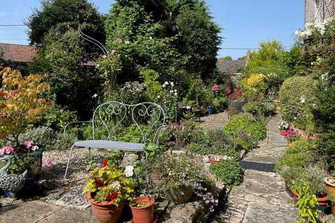 Coach House Church Path, Queen Camel, Yeovil, BA22 7NX
