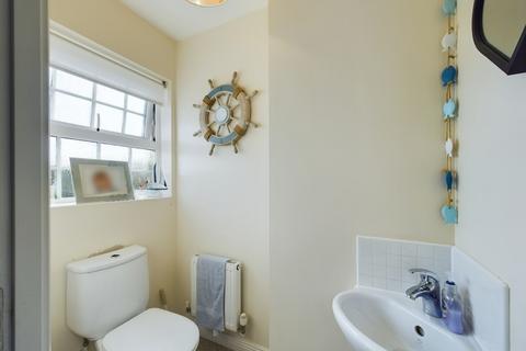2 bedroom end of terrace house for sale - Squirrel Chase, Witham St. Hughs, Lincoln