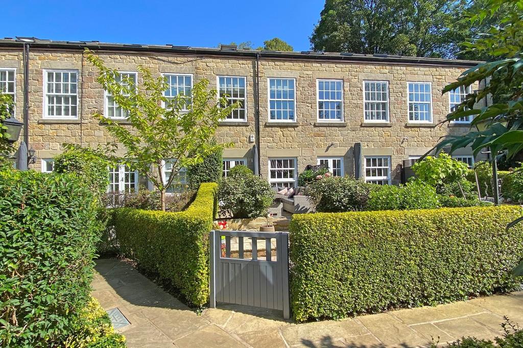 Waterside, Knaresborough 4 bed townhouse £550,000