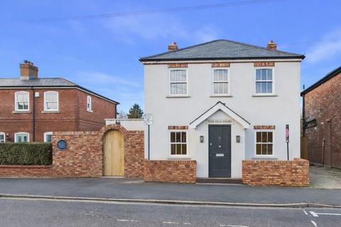 4 bedroom detached house for sale, Wick Lane, Town Centre, Christchurch, BH23