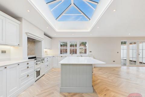 4 bedroom detached house for sale, Wick Lane, Town Centre, Christchurch, BH23
