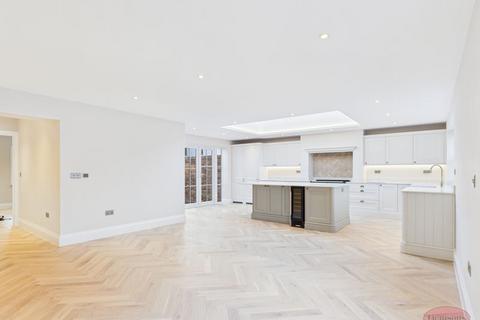 4 bedroom detached house for sale, Wick Lane, Town Centre, Christchurch, BH23
