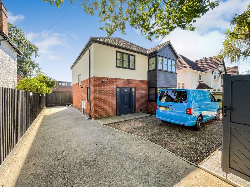 Chessel Avenue, Southampton, SO19 4DY 4 bed detached house - £650,000