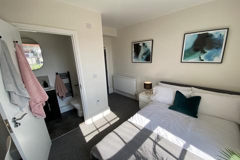 undefined, R3 @ Attenborough House, Beeston, NG9 2PA