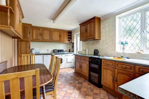71 Avon Drive, Congleton, CW12 3RG