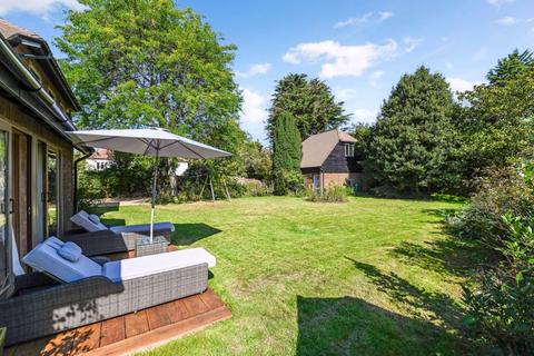 4 bedroom detached house for sale, Private lane, stunning location