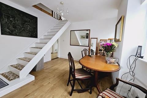 32 Aldercombe Road, Bristol, BS9 2QJ