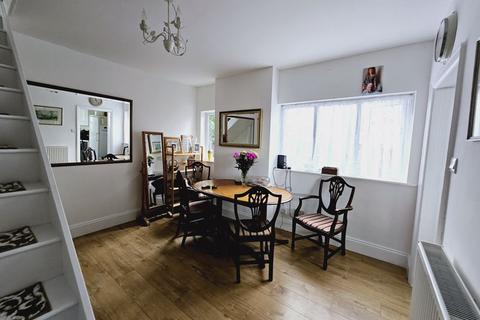 32 Aldercombe Road, Bristol, BS9 2QJ