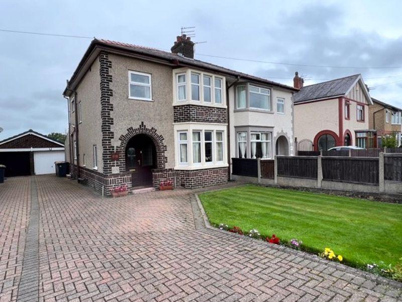 Blackpool Road, Preston PR2 3 bed semidetached house for sale £200,000