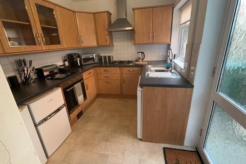 3 bedroom terraced house to rent, Newton Street,