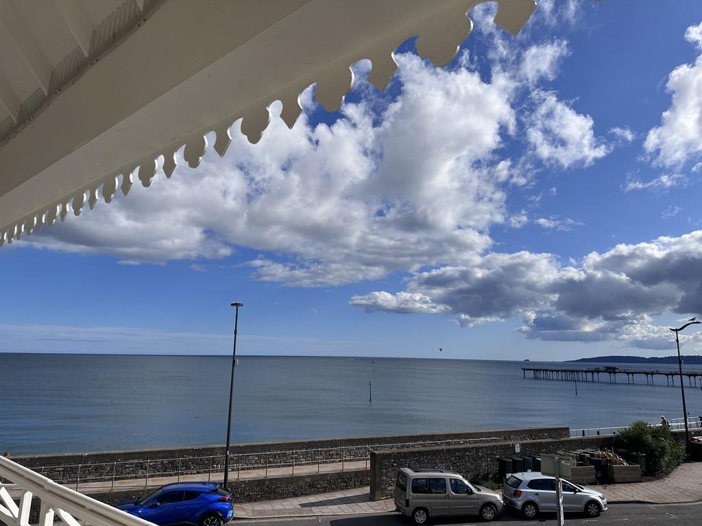 Den Promenade, Teignmouth 3 bed apartment £380,000
