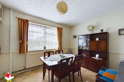 135 Curlew Road, Abbeydale, Gloucester, GL4 4TD