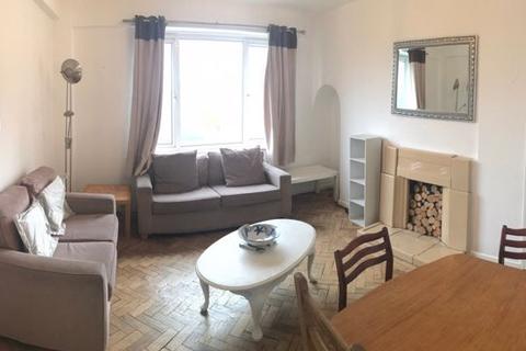 3 bedroom property to rent, 3 bed flat to let, Denmark Hill Estate, London