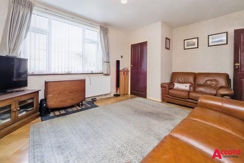 2 bedroom end of terrace house for sale, Kennet Green, South Ockendon, RM15