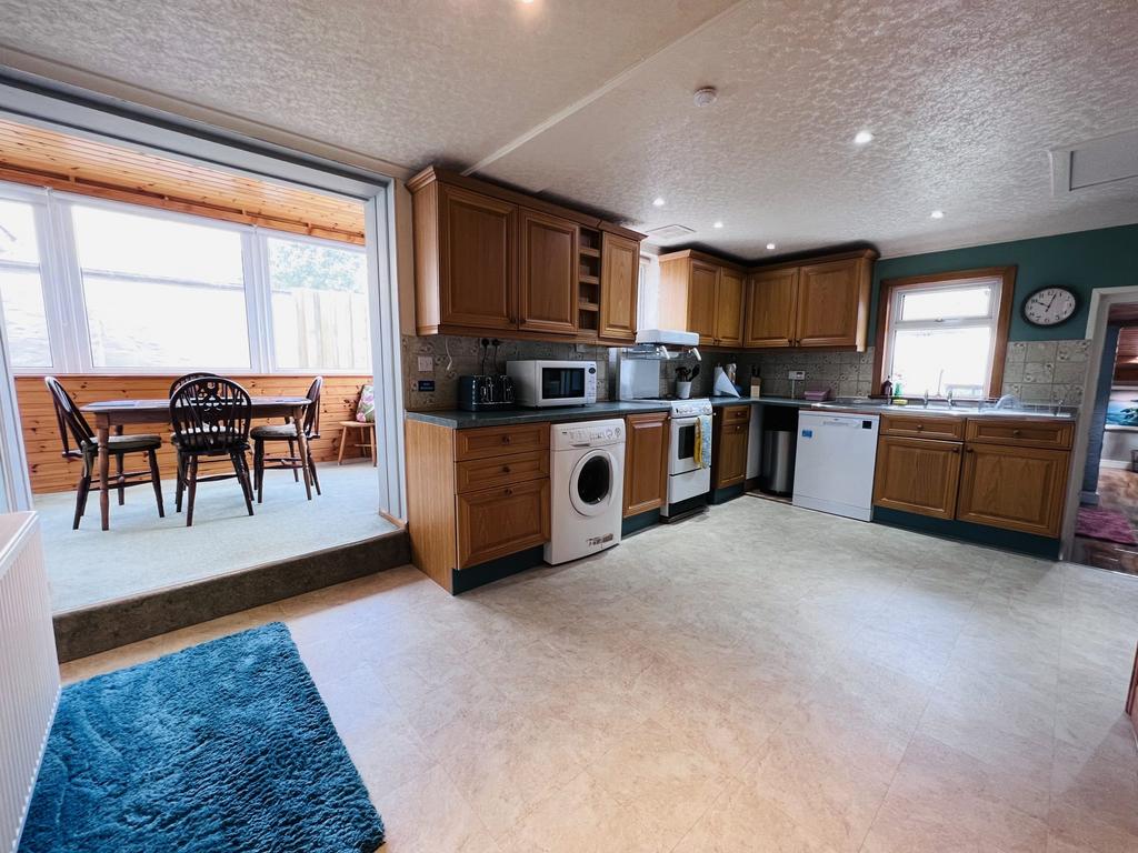 17 Ernespie Road, Castle Douglas - Williamson and