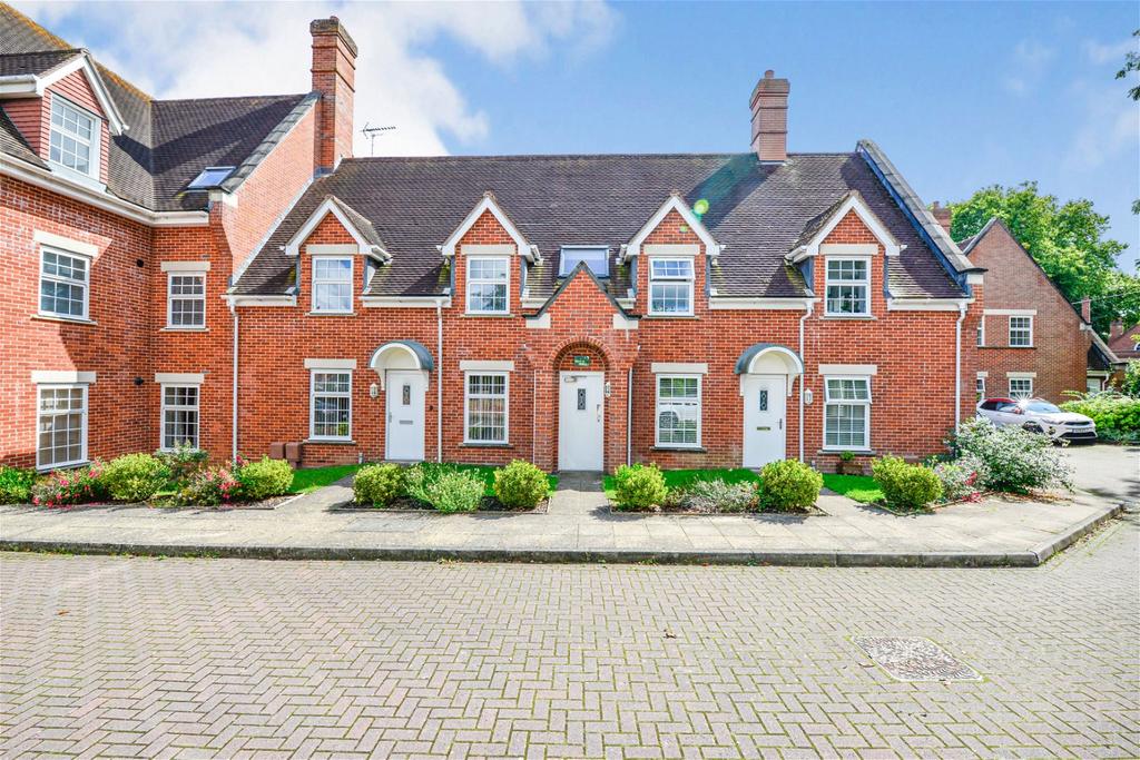 Old School Court, Fareham PO16 2 bed apartment £200,000