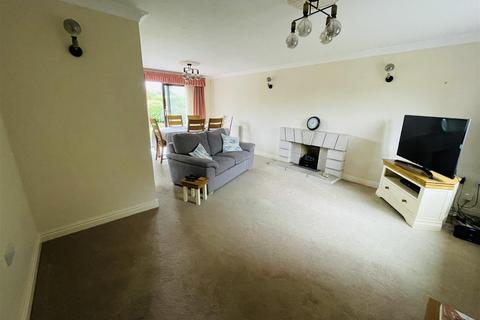 28 Brendan Close, Coleshill, Birmingham, B46 3EF