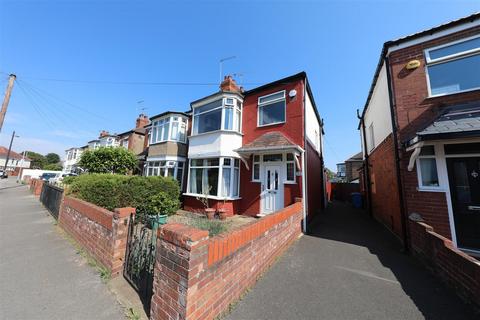 3 bedroom semi-detached house for sale, Southfield Road, Hull
