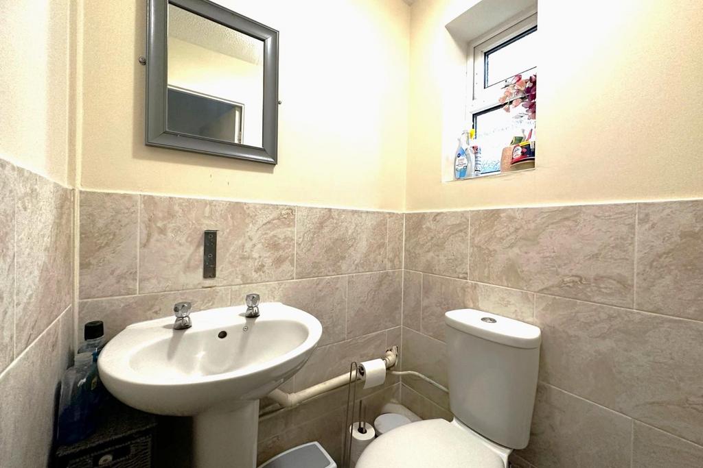 Ground floor wc