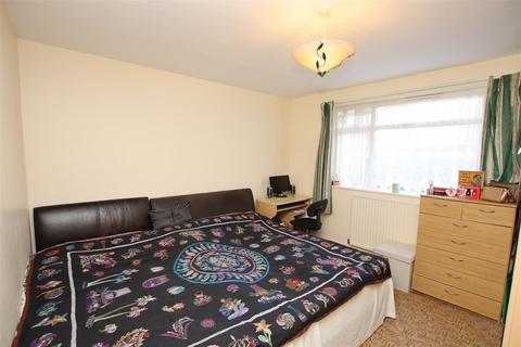 47 Beacon Drive, Bean, Dartford, DA2 8BE