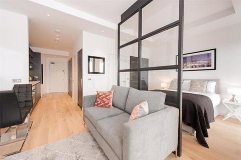 Studio to rent, 46 Botanic Square, London