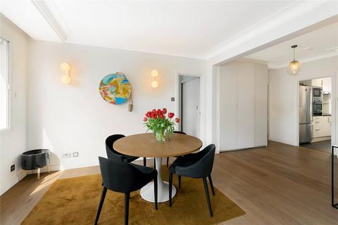 undefined, Piccadilly, London, W1J