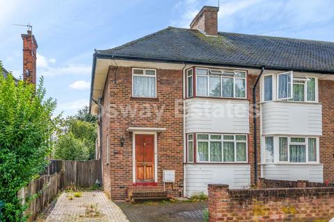 3 bedroom house for sale, Eversfield Gardens, Mill Hill