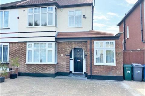 8 Aberdare Gardens, London, NW7 1DS