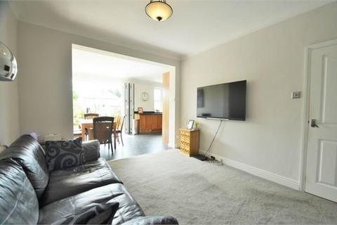 8 Aberdare Gardens, London, NW7 1DS
