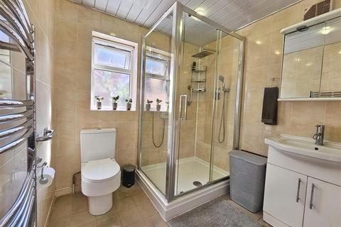 52 Bridge Road, Leicester, LE5 3LA