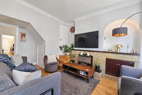 52 Bridge Road, Leicester, LE5 3LA