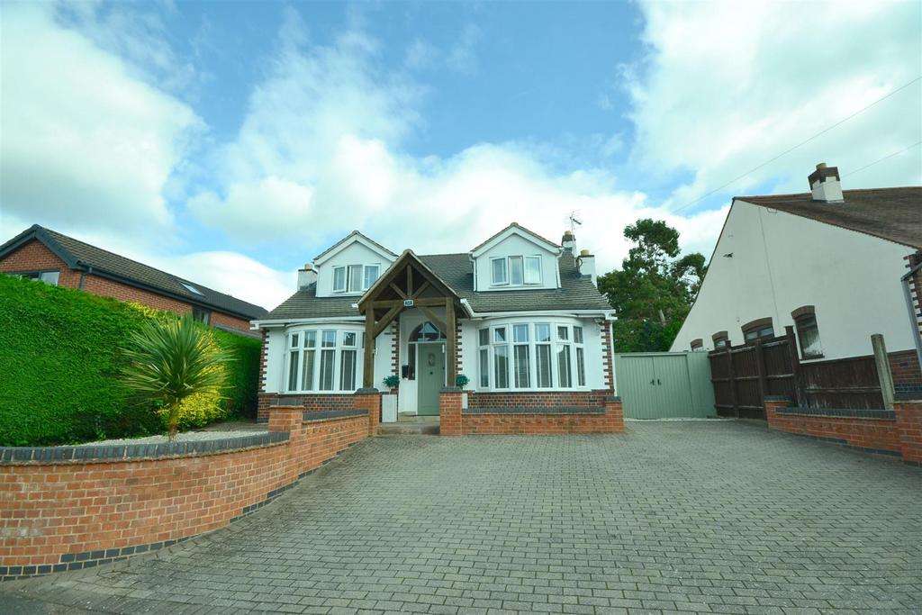 FRONT GARDEN &amp; DRIVEWAY