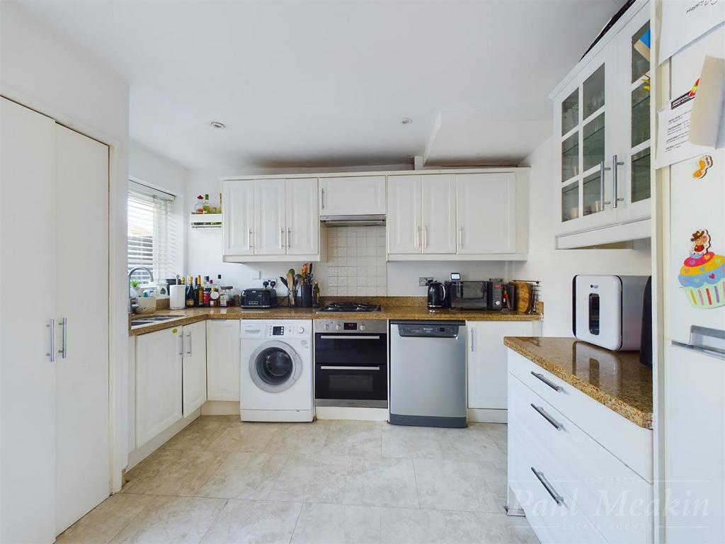 Kitchen/ Breakfast Room