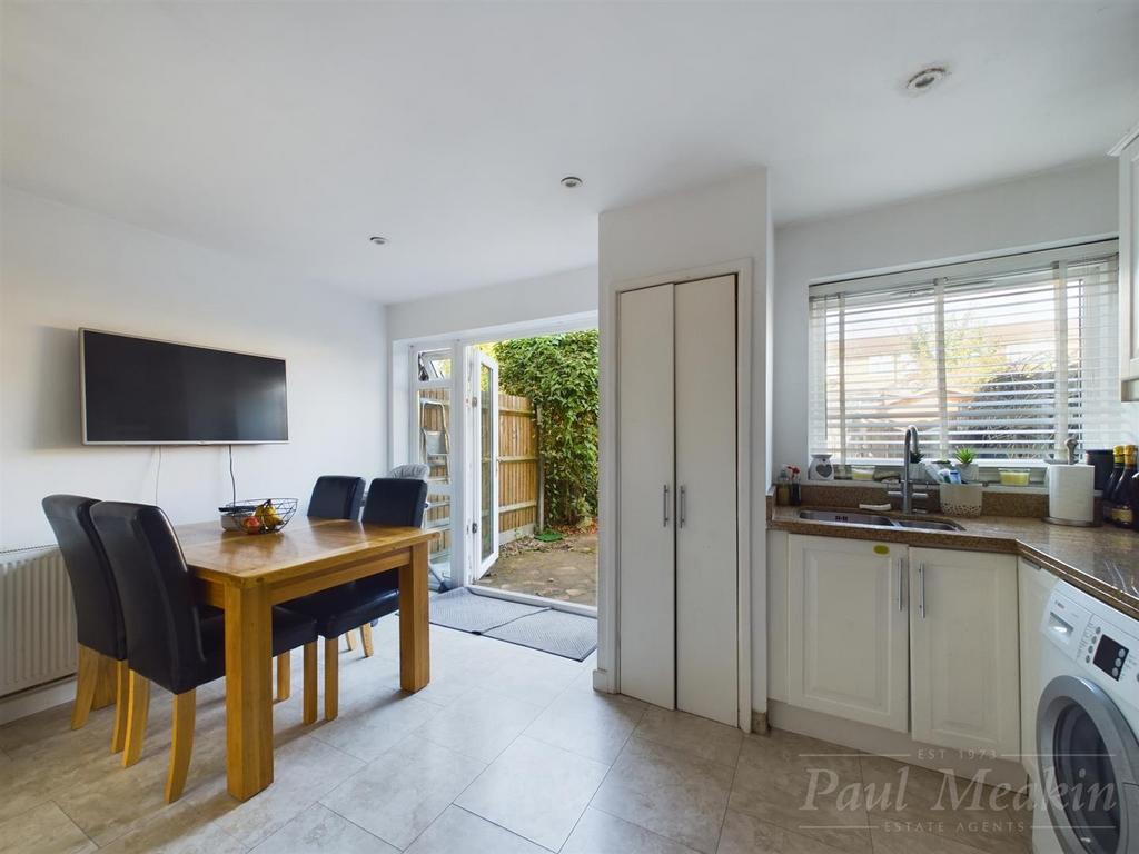 Kitchen/ Breakfast Room