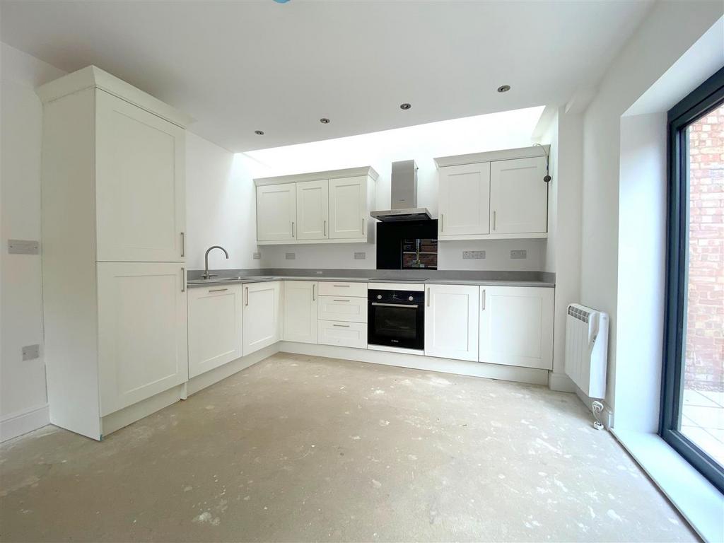 258 Hatfield Road p1 kitchen - edit.jpg