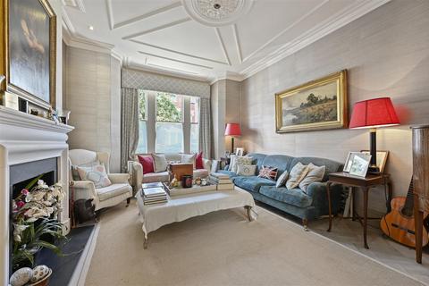 77 Addison Gardens, London, W14 0DT