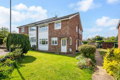 28 Lances Close, Meopham, Gravesend, DA13 0EU
