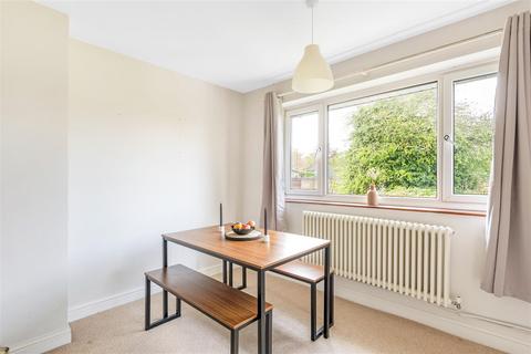 28 Lances Close, Meopham, Gravesend, DA13 0EU