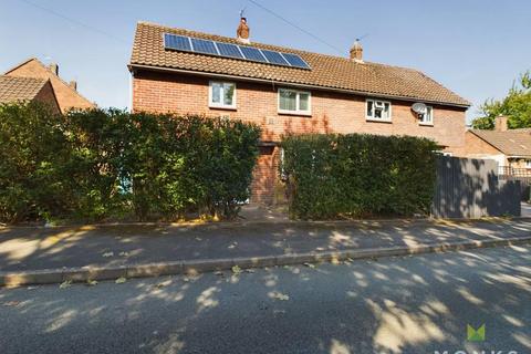 3 bedroom semi-detached house for sale - Hereford Road, Shrewsbury