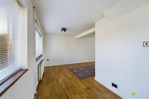 3 bedroom semi-detached house for sale - Hereford Road, Shrewsbury