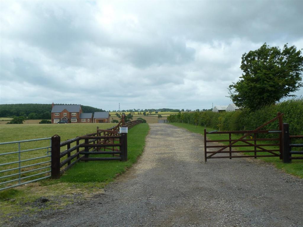2 Barns, Pastures View Farm, Kirby Bellars 002.jpg